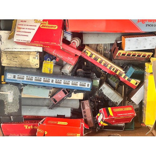 2117 - A large collection of model railway, Hornby, Mainline, Airfix, 00 gauge locos, coaches, goods wagon,... 