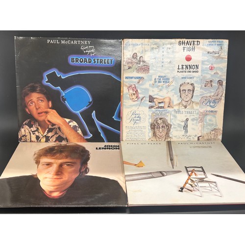 2124 - Twenty-two The Beatles and The Beatles related LP records