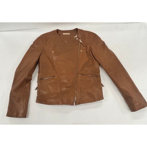 2162 - A Massimo Dutti leather jacket, medium