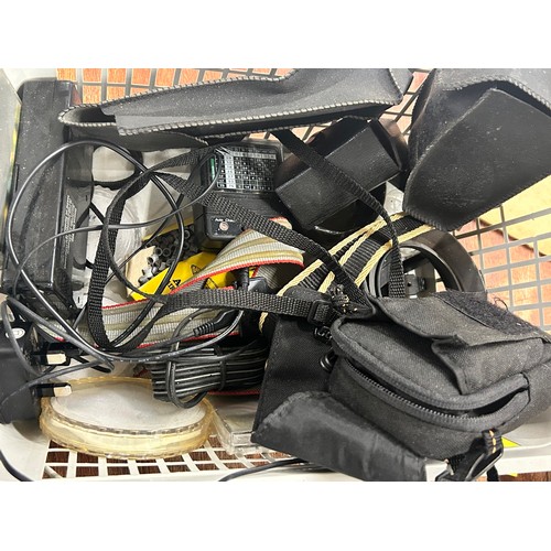 2144 - A collection of cameras including Fuji film Fine Pix and Dimage A200