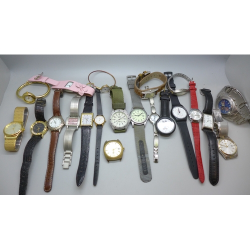 2241 - A collection of lady's and gentleman's wristwatches