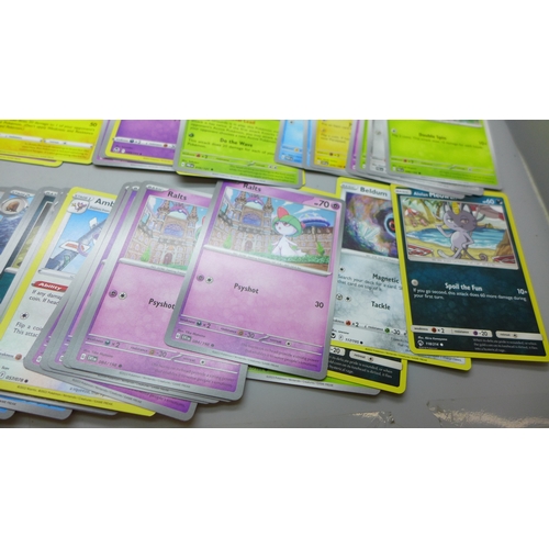 2255 - A very large collection of over 800 Pokémon cards, includes Holographic and Rares