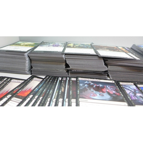 2263 - A large collection of Magic The Gathering cards (MTG), approximately 800 cards
