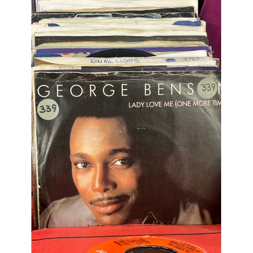 2179 - Approximately seventy five soul/mowtown 7