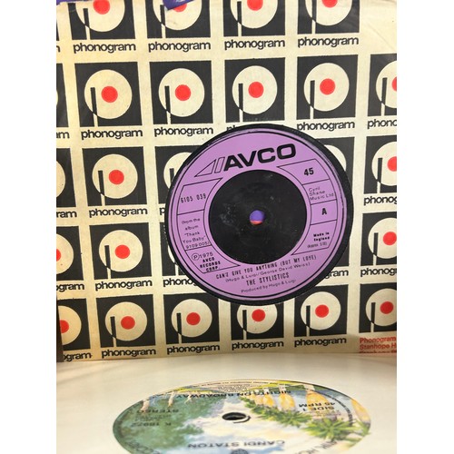 2179 - Approximately seventy five soul/mowtown 7