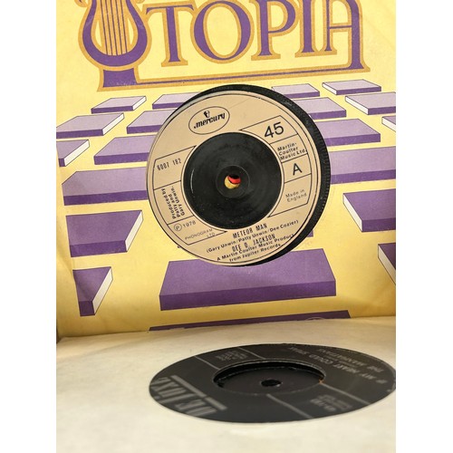 2179 - Approximately seventy five soul/mowtown 7