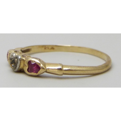7005 - A 14k gold and ring, a/f central stone missing, 1g, N