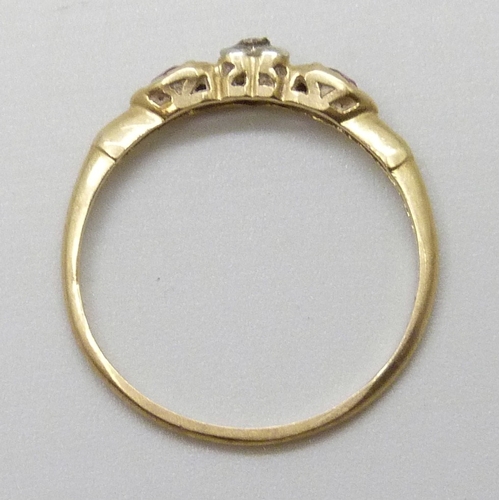 7005 - A 14k gold and ring, a/f central stone missing, 1g, N