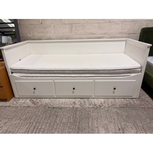 Lot 3157      