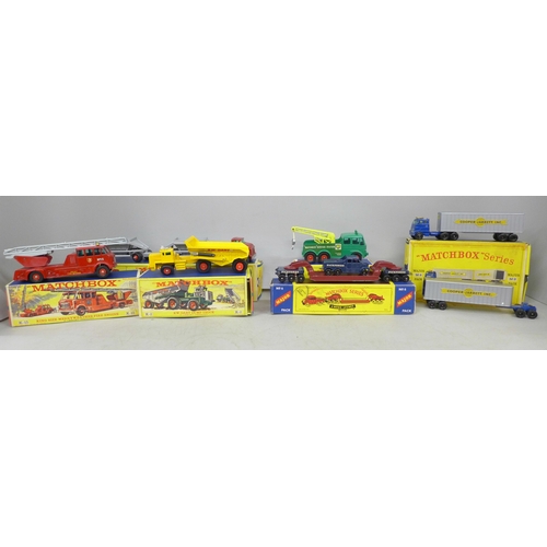 Lot 2025      