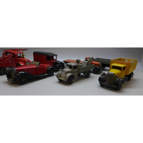 2028 - Eight Dinky Toys die-cast model vehicles
