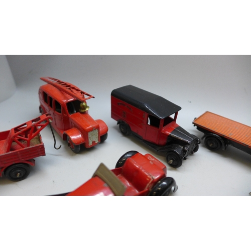 2028 - Eight Dinky Toys die-cast model vehicles