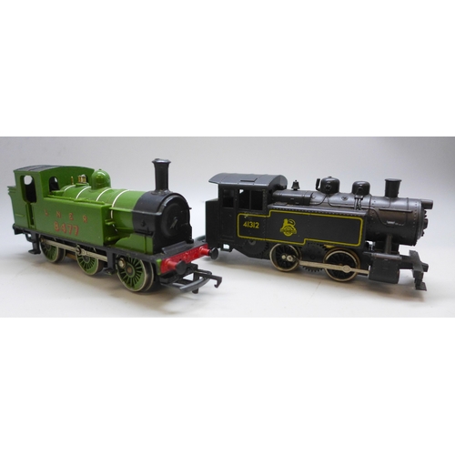 2029 - Two 00 gauge model railway locomotives, Lima 41312 and Hornby LNER 8477