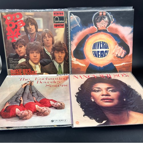 8504 - Large collection of assorted vinyl LP records to include Liza Minnelli, Barbara Windsor, David Soul,... 