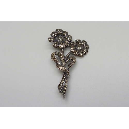 Lot 7057      