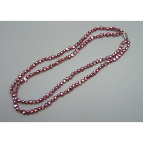 7074 - A Honora pink pearl two strand necklace with a silver clasp, 40g, 45.5cm