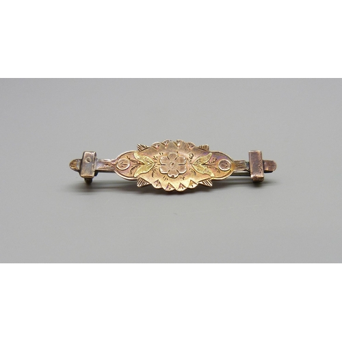 7098 - A Victorian 9ct gold brooch, 3.8cm, 2g