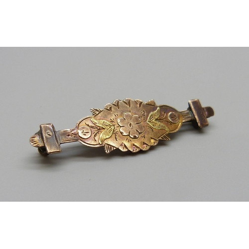 7098 - A Victorian 9ct gold brooch, 3.8cm, 2g