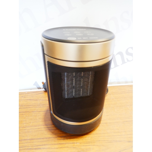 6004 - A Russell Hobbs fan heater with remote (SP16240392-4) *This lot is subject to VAT