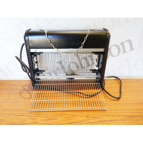6009 - An Easyzap insect zapper (SP16240392-14) *This lot is subject to VAT