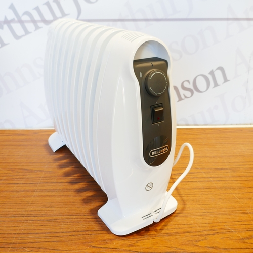 6043 - A Delonghi oil filled small radiator, (381-332) *This lot is subject to VAT
