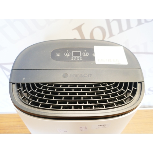 6055 - A Meaco dehumidifier 10l,  original RRP £114.99 + VAT (381-334) *This lot is subject to VAT