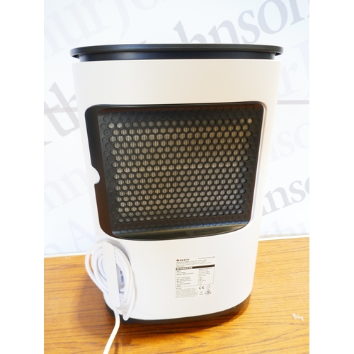 6055 - A Meaco dehumidifier 10l,  original RRP £114.99 + VAT (381-334) *This lot is subject to VAT