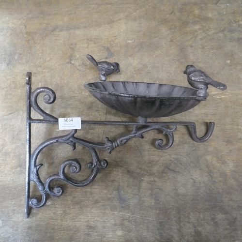 Lot 5054      