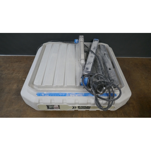A Mac Allister MTC500, 240V table saw and a cased Erbauer ER2100, 240V ...