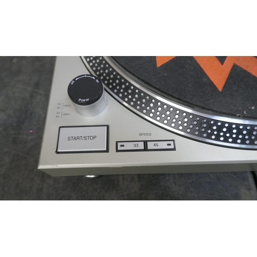 5022 - A Gemini Direct Drive manual turntable