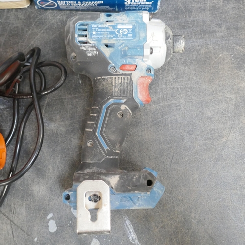 5050 - A DeWalt DCW210N XR brushless 18V Li-ion cordless palm sander, an Erbauer ERI1093IPD brushless compa... 