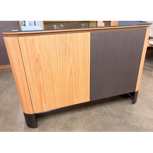 Lot 3128      
