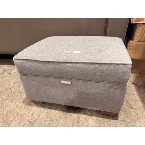 Lot 3099      