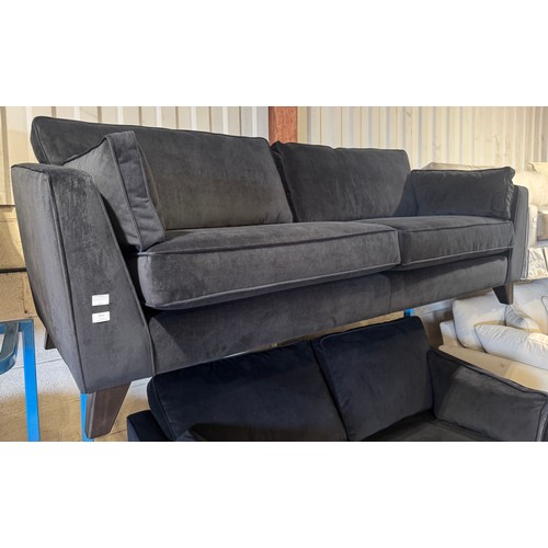 Lot 3022      