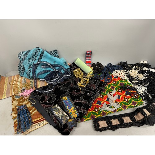 2094 - Two boxes of vintage lace, trims, haberdashery, etc.
