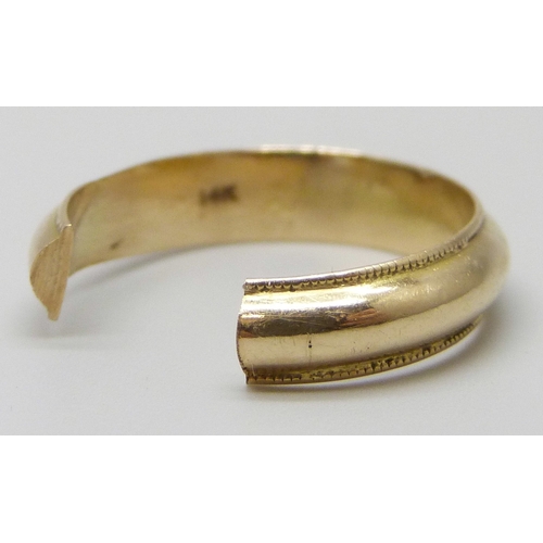 7012 - A 14k gold ring, a/f, 3.6g