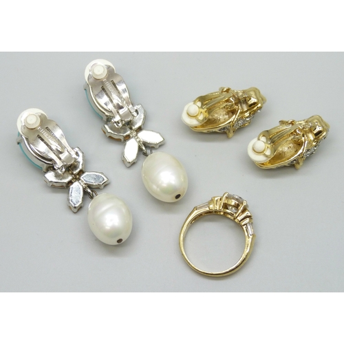 7027 - A pair of Philippe Ferrandis, Paris drop earrings, a costume ring, and a pair of panther earrings