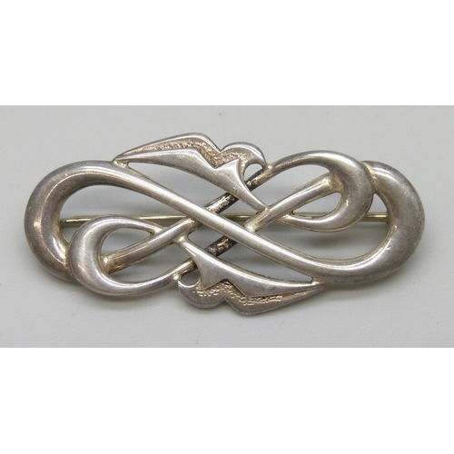 Lot 7058      