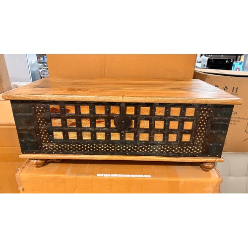 Lot 3069      