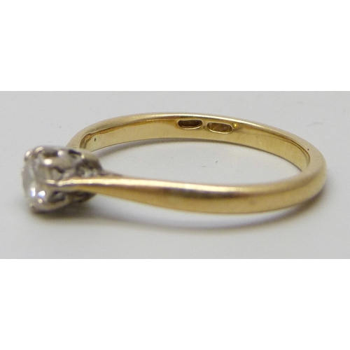 7132 - An 18ct gold diamond solitaire ring, 1.9g, K