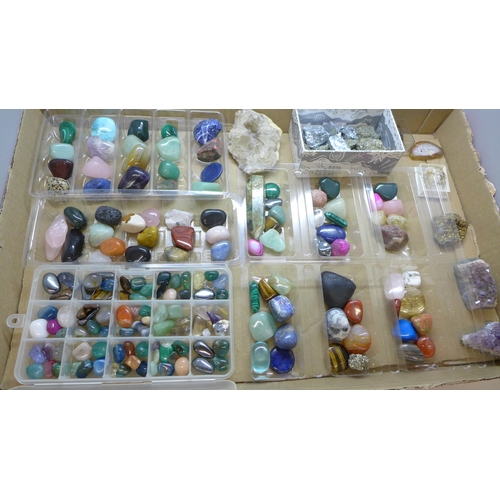 2096 - A collection of gemstones and semi-precious stones