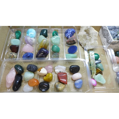 2096 - A collection of gemstones and semi-precious stones