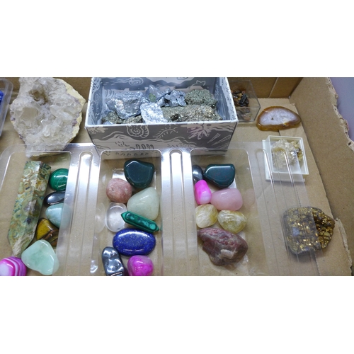 2096 - A collection of gemstones and semi-precious stones