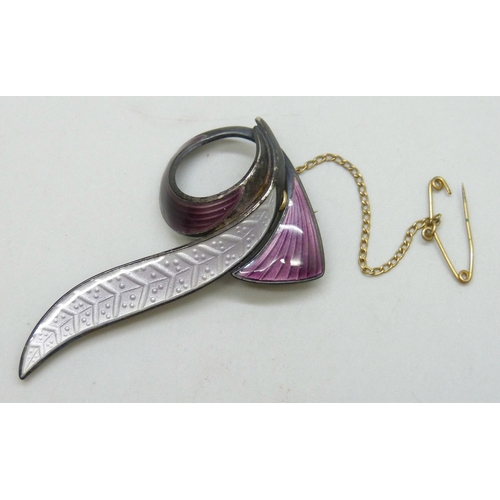 7072 - An Aksel Holmsen silver and guilloche enamel brooch, 5.6cm