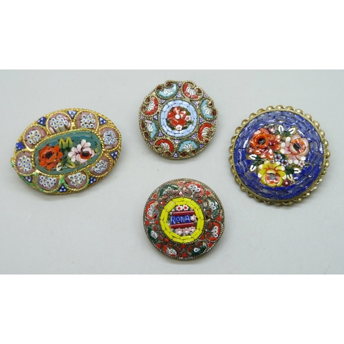 7091 - Four micro-mosaic brooches