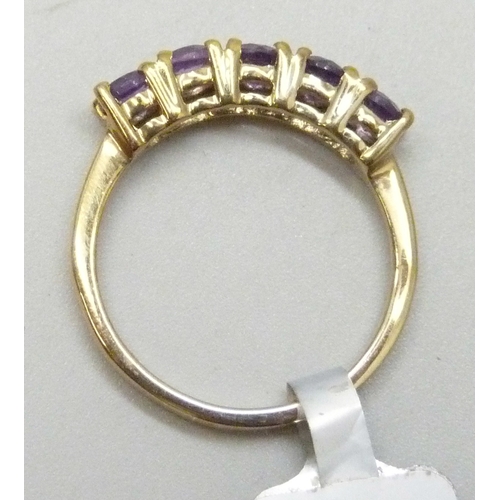 7103 - A TGGC silver gilt amethyst 5 stone ring, N