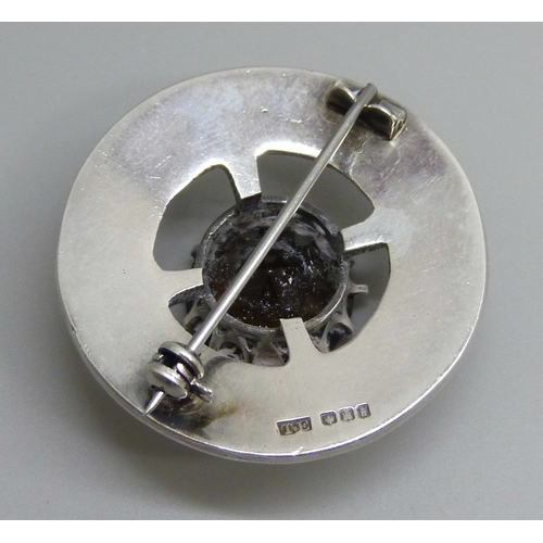 7136 - A Scottish silver and smoky quartz brooch, T.E, Edinburgh, 1991, 3.4cm