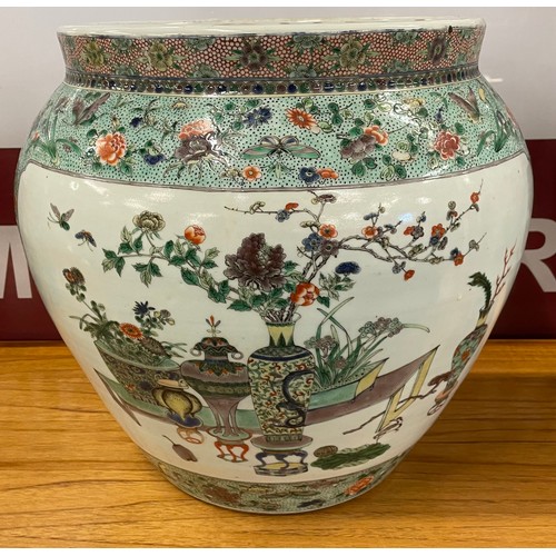208 - A large Chinese famille verte porcelain jardiniere, 37cm h