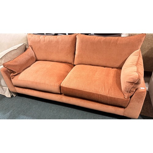 Lot 3102      