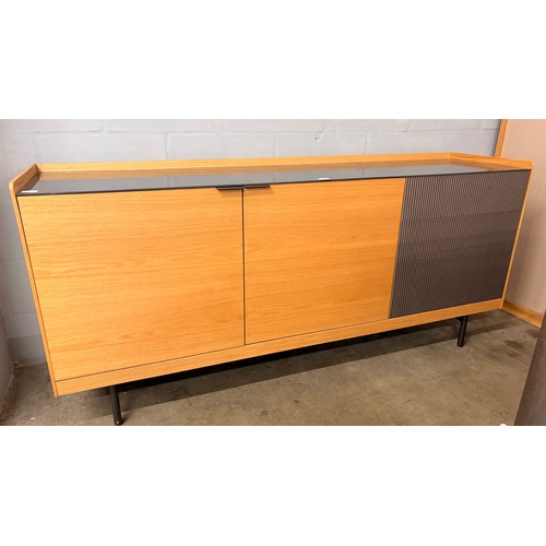 Lot 3002      